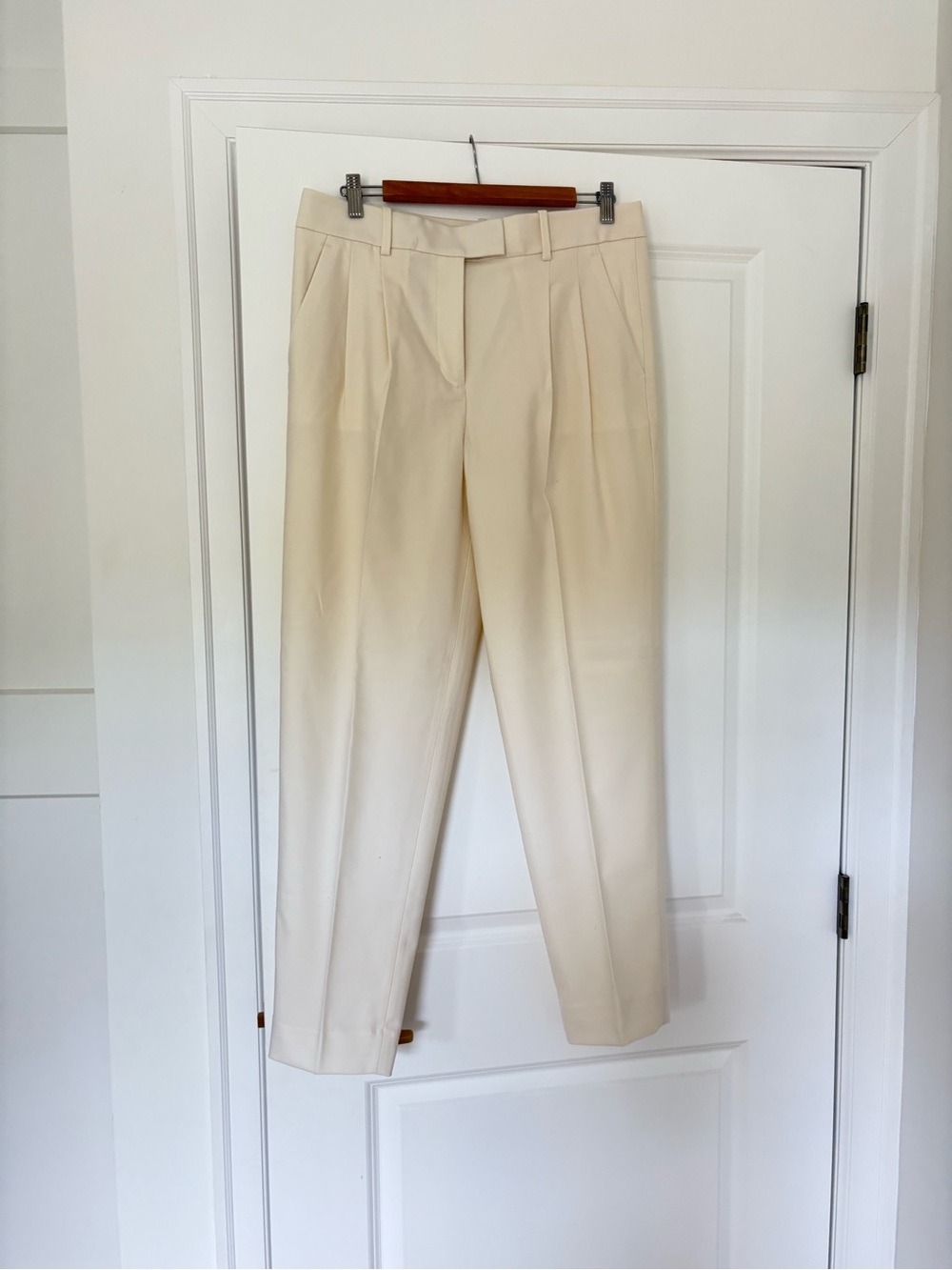 NWOT Banana Republic Cream High-Rise Pleated Trousers - long